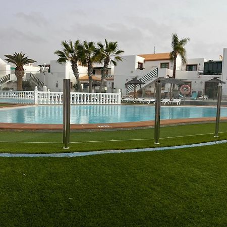Cozy Apartment In Centric Area At Caleta De Fuste With Air Conditioner Eksteriør billede